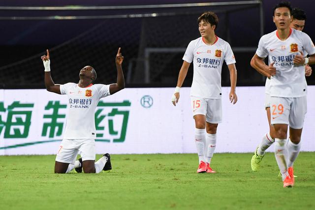 琼斯21+19曾凡博17分 新疆逆转险胜北京3连胜